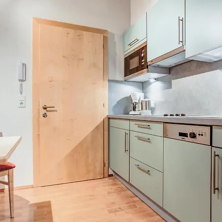 Apartment 2 Bedroom Cozy In St, Anton