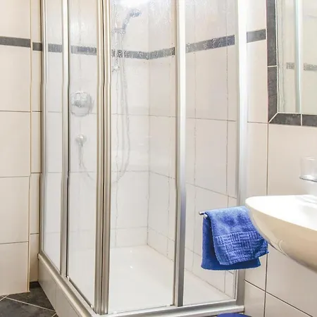 2 Bedroom Cozy In St, Anton Apartment *