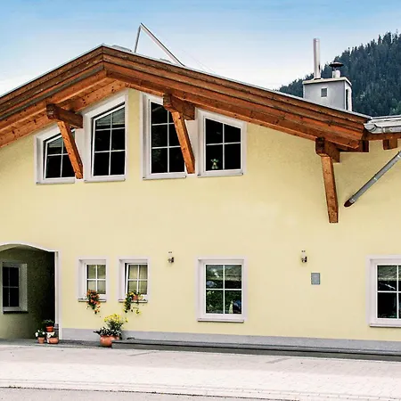 2 Bedroom Cozy In St, Anton Apartment